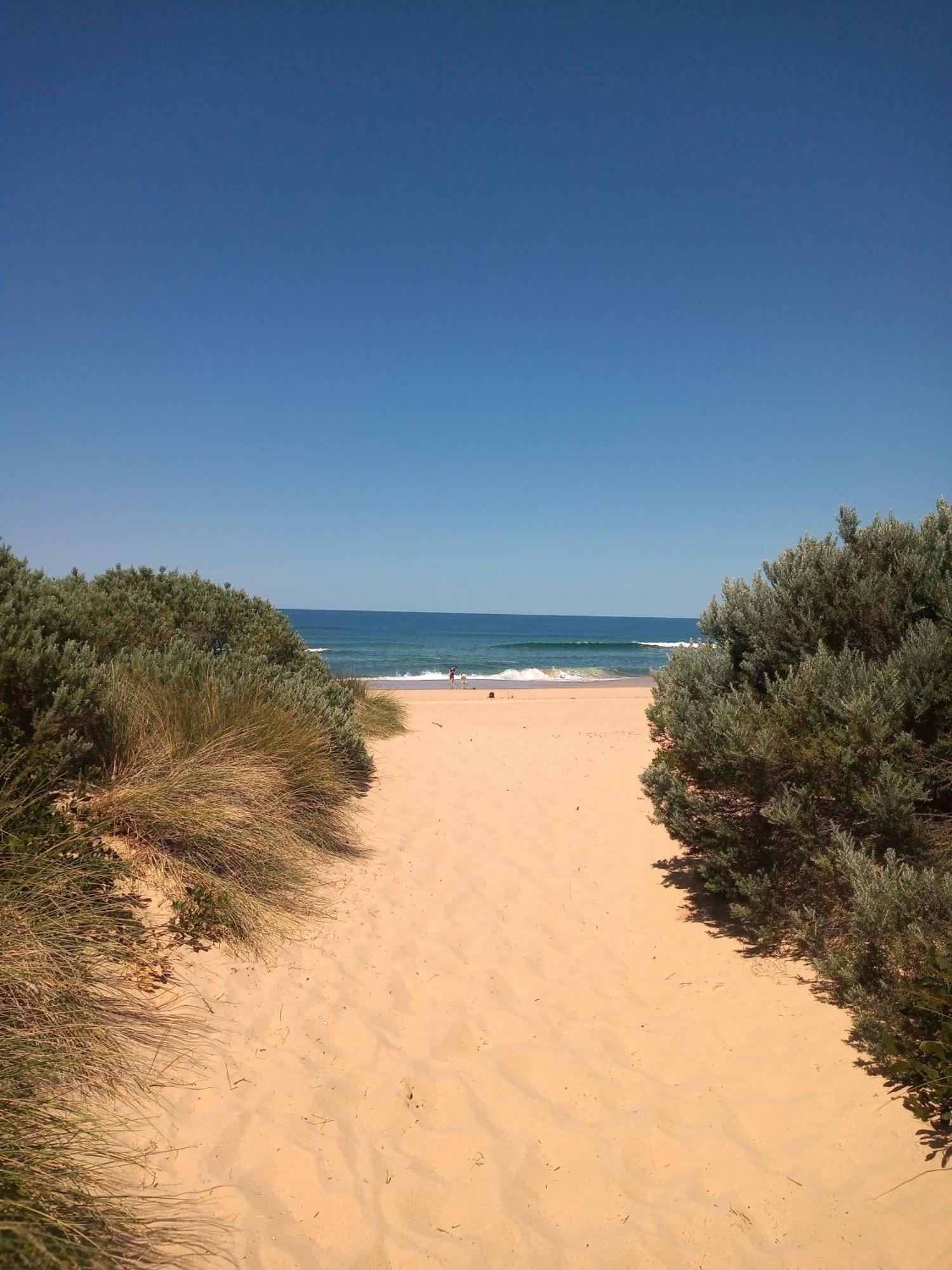 Lakes Entrance Waterfront Cottages With King Beds Exterior foto